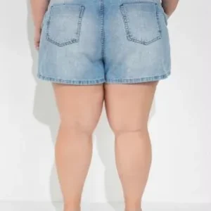 Short Jeans com Faixa Plus Size